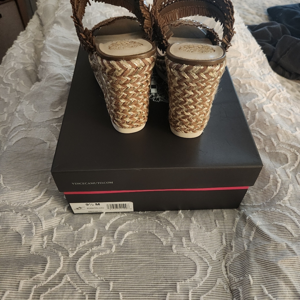 Cream and gold Wedge sandals - Picture 5 of 5